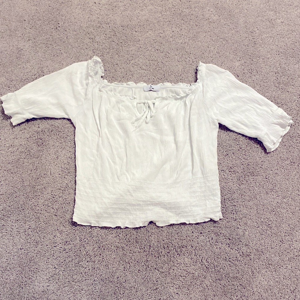 White medium shirt new barely worn